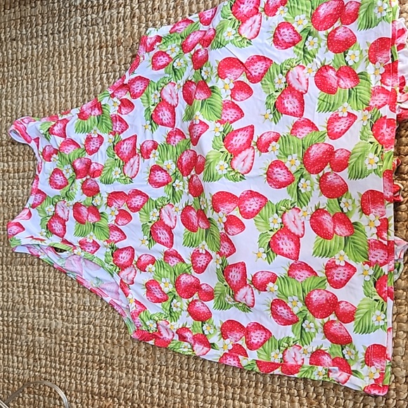 B) Posh Peanut pj's - Picture 6 of 7